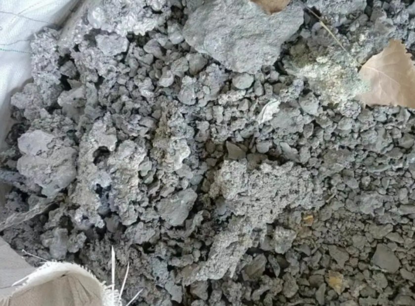 电池废料渣压榨脱水处理视频